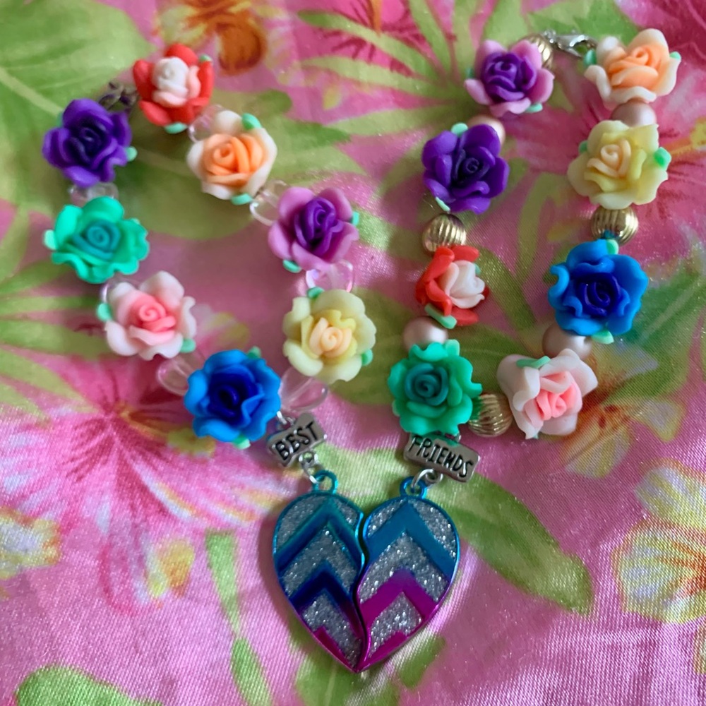 BFF Flower Bracelets & Best Friends Dangling 💞 Charms Keep Fond Memories Alive!